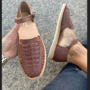 Huarache Sandals ~ Size 8 ~ Brown
